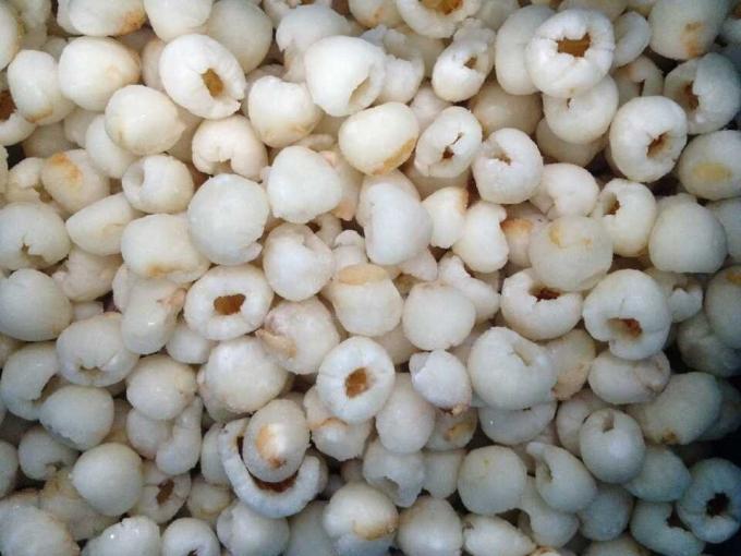Sinocharm BRC A zatwierdzony przez IQF Produkt mrożony Owoce Lychee sk&oacute;rkowane Dobra cena Najlepsza cena Lychee hurtowa Lychee mrożony organiczny 1
