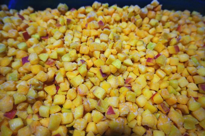 Wysokiej jakości, błyskawicznie mrożone, pełnoziarniste morele, pyszne do koktajli i pieczenia, dostawa fabryczna, proces IQF, świeże mrożone owoce 3